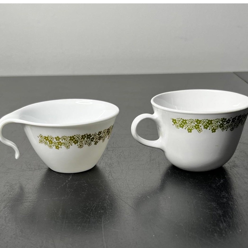 Corelle Excellent Tea Cups Spring Blossom Green Crazy Daisy Hook Set of 2